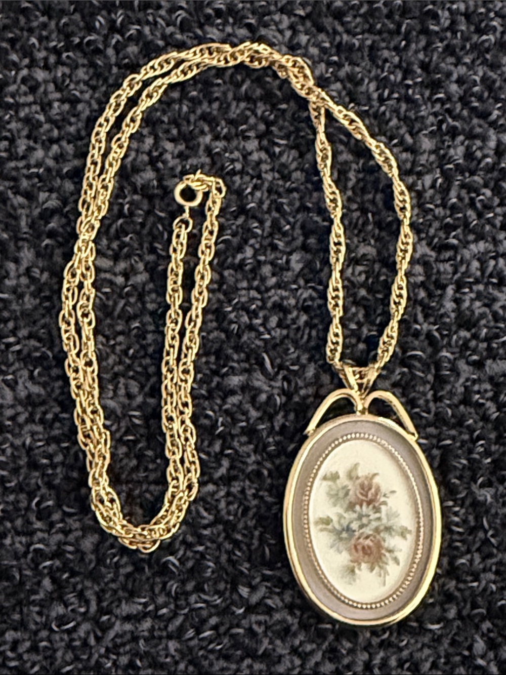 Fashion Jewelry Gold-Tone Floral Portrait Locket Necklace - Gold